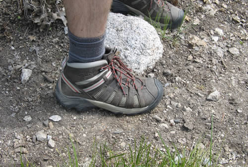 Keen Voyageur Mid Hiking Boot Review - FeedTheHabit.com